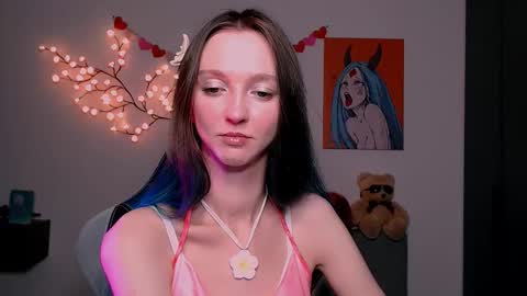 mermaidvibestides online show from March 26, 6:46 pm