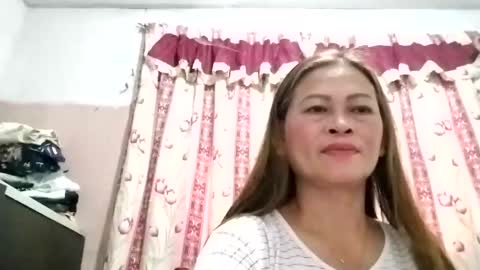 merry_ann123 online show from May 18, 2:51 am