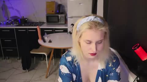 Snapshot of mertyxxx chatting on February 7, 10:24 pm Merty online show from February 7, 10:24 pm