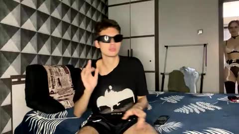 Johnny and Hailey online show from October 4, 5:33 pm