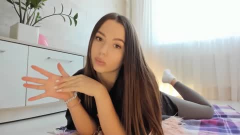 Snapshot of meryfoxxx chatting on February 16, 12:43 pm meryfoxxx online show from February 16, 12:43 pm