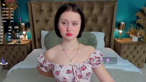 Snapshot of merylew chatting on February 22, 6:17 am Anna online show from February 22, 6:17 am