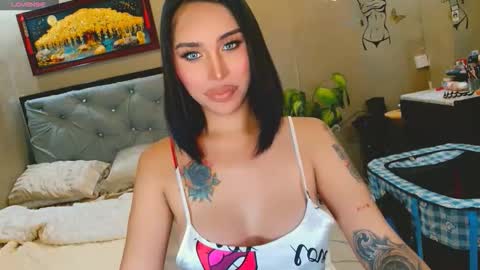 Snapshot of mesmerizingfuckdoll chatting on October 20, 12:33 am mistress jasmine online show from October 20, 12:33 am