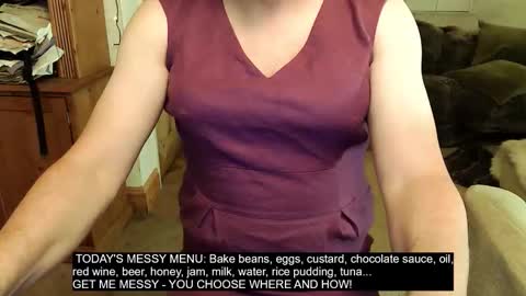 Snapshot of messyxdresser chatting on October 13, 7:25 pm messyxdresser online show from October 13, 7:25 pm