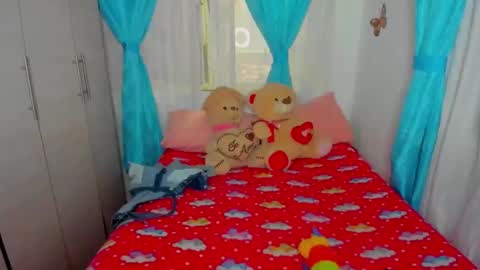 Snapshot of metisha_suhi chatting on January 20, 6:10 pm metisha_suhi online show from January 20, 6:10 pm
