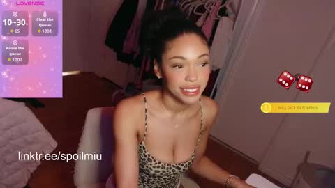 mew2wo online show from December 2, 9:03 am