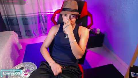 Snapshot of mexican_cum chatting on April 14, 1:44 am Jhon online show from April 14, 1:44 am