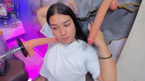 mey velvet online show from October 28, 11:25 am