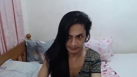 Mary Mhae online show from January 7, 5:26 pm