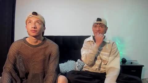 Snapshot of mhatias_ chatting on November 6, 4:57 am MATHIAS online show from November 6, 4:57 am