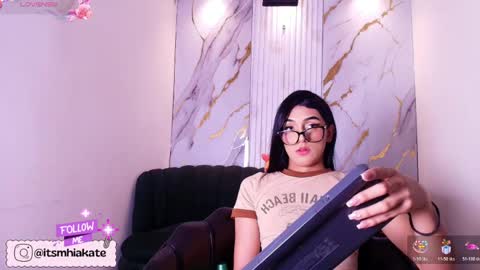 Mhia Kate online show from May 7, 8:25 pm