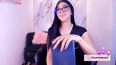Mhia Kate online show from May 14, 12:01 pm