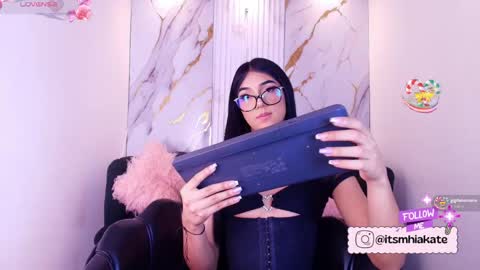 Mhia Kate online show from May 18, 12:11 pm