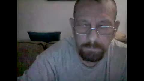 mhitch924 online show from March 8, 1:47 am