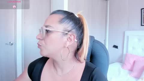 Mhonika online show from September 29, 9:30 pm