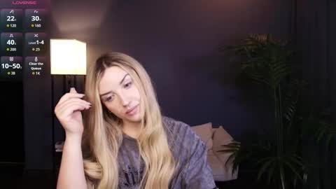 Snapshot of mi1a_ chatting on February 8, 2:26 am mi1a_ online show from February 8, 2:26 am