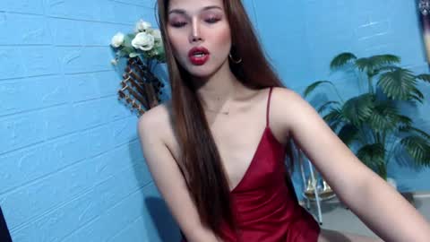 Snapshot of mi_akai chatting on July 9, 2:15 am Cretchie For You online show from July 9, 2:15 am