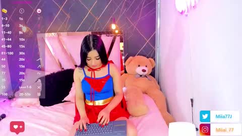 Mia online show from October 31, 8:32 pm