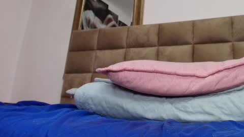 Emi online show from January 13, 10:13 pm