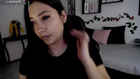 Mia zoe online show from November 7, 7:36 pm