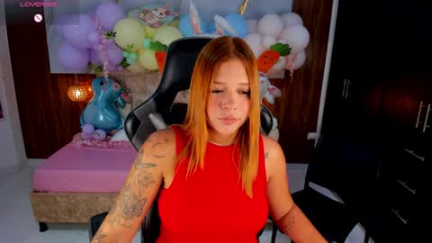 Violett online show from April 4, 8:28 pm