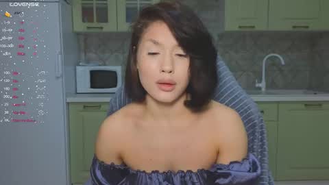 Snapshot of mia___lunaa chatting on February 22, 11:36 pm Mia online show from February 22, 11:36 pm