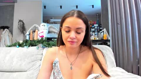 Mia online show from December 30, 4:31 am