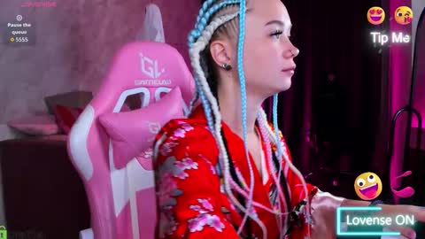 Mia  GMT7 Mon Tue Wen Thur 1000am-0300pm Sat 0300am-0900am online show from October 30, 12:56 am