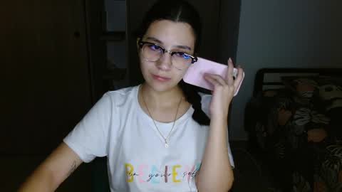 Mia online show from May 6, 4:41 am