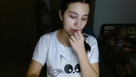Mia online show from May 21, 5:03 am