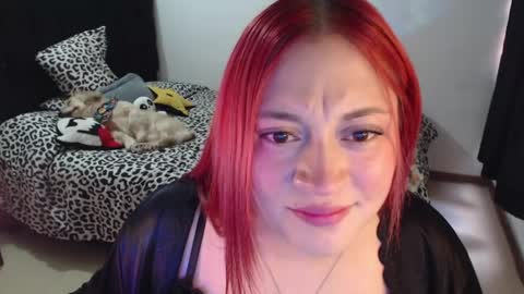 mia online show from May 5, 9:56 pm
