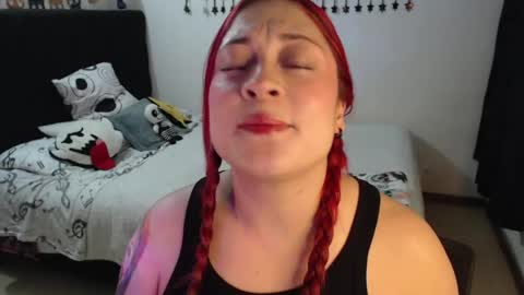 mia online show from May 12, 1:36 am