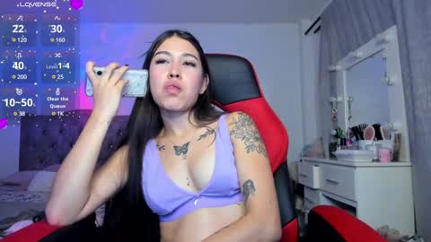 mia_adamsxxx online show from January 8, 10:16 pm
