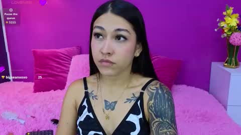 mia_adamsxxx online show from September 24, 2:26 am