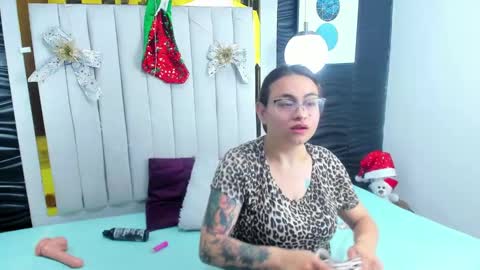 Dreams Couple online show from December 14, 1:28 am