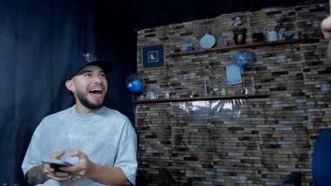 Mia and vincentt model indepent online show from October 19, 5:19 am