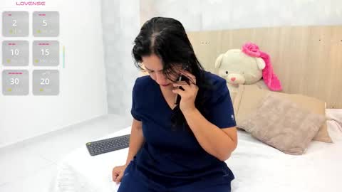 Snapshot of mia_aristizabal chatting on November 25, 11:32 am Mia Aristizabal online show from November 25, 11:32 am