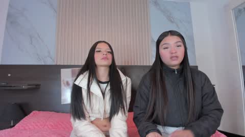 Snapshot of mia_as_ chatting on January 18, 11:43 am Mia online show from January 18, 11:43 am