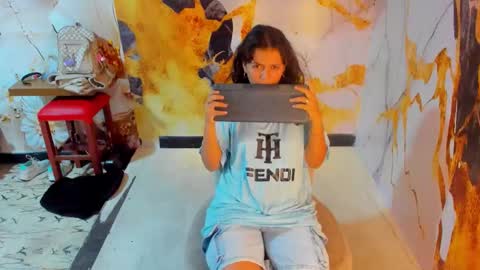 Mia online show from January 11, 7:08 pm