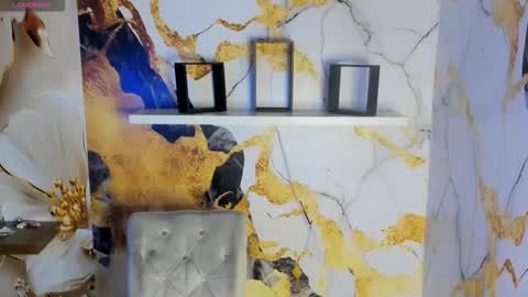 Mia online show from February 8, 6:44 pm