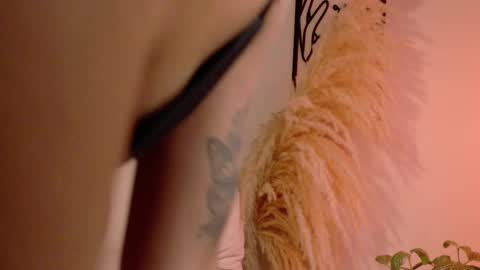 Snapshot of mia_benett_ chatting on March 12, 1:39 pm Mia Benett online show from March 12, 1:39 pm