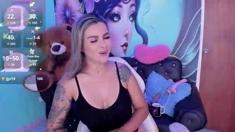 Snapshot of mia_bigtits_17 chatting on February 11, 9:09 pm Mia online show from February 11, 9:09 pm
