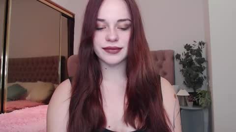 Snapshot of mia_c1oudy chatting on October 19, 9:48 pm Mia online show from October 19, 9:48 pm