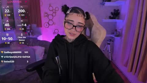 Mia online show from February 15, 7:16 am