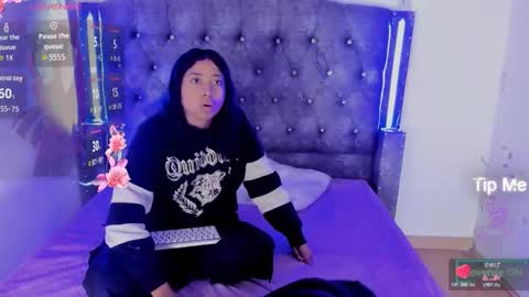 mia_cavallii online show from February 3, 12:10 pm