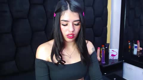 Snapshot of mia_charlothe chatting on February 1, 7:05 am mia_charlothe online show from February 1, 7:05 am