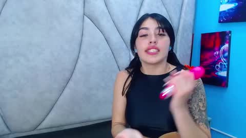 Snapshot of mia_charlothe chatting on March 1, 3:43 am mia_charlothe online show from March 1, 3:43 am