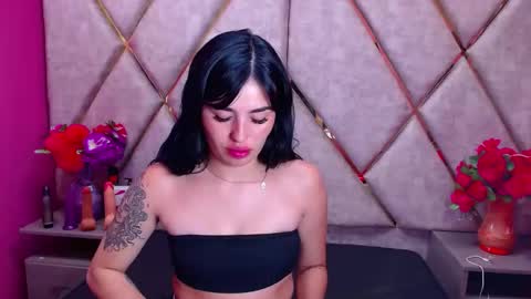 Snapshot of mia_charlothe chatting on March 4, 5:53 am mia_charlothe online show from March 4, 5:53 am