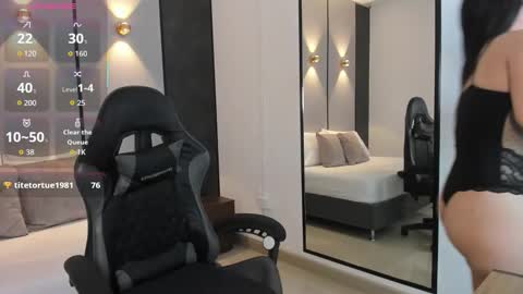 Snapshot of mia_collins96 chatting on March 26, 2:39 am M I A online show from March 26, 2:39 am