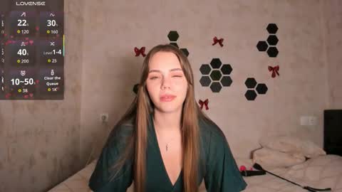 Mia  next stream Thursday 1400 UTC1 Friday 1400 UTC1 online show from March 26, 1:06 pm